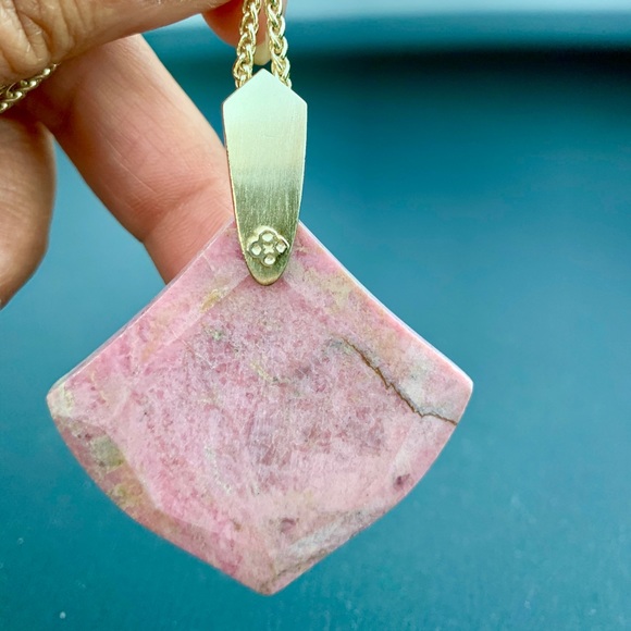 KENDRA SCOTT Aislinn Necklace - Picture 5 of 10